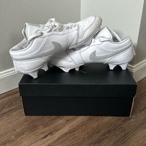 Nike Jordan 1 Low TD Football Cleats White Grey Fog Men’s Size 11.5